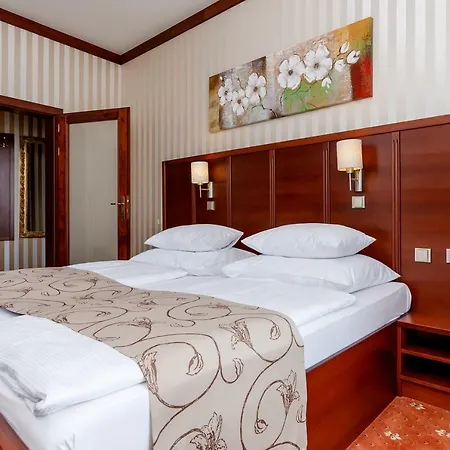 Hotel Alfred 3*