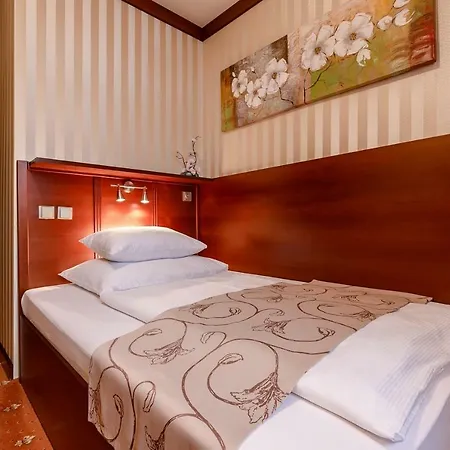 Hotel Alfred
