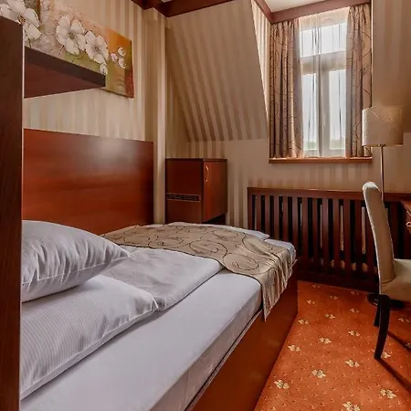 Hotel Alfred 3*