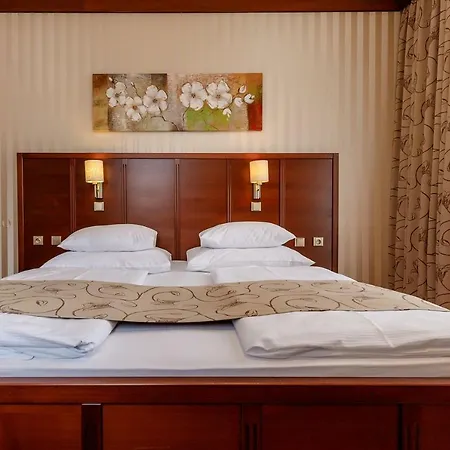 Alfred Hotel 3*