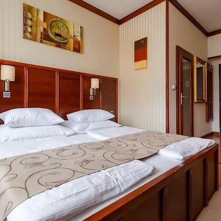 Alfred Hotel 3*
